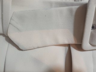 Pantalón Zara color crema