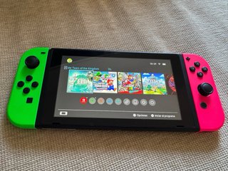 Nintendo Switch Joy-Cons Verde y Rosa
