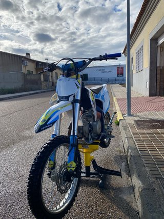 Pit Bike Dorado 125cc Motor Recién Hecho