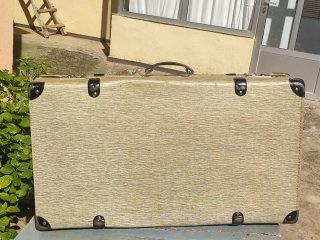 Maleta vintage beige y verde