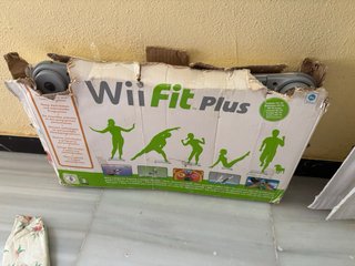 Balance Board + Wii Fit Plus