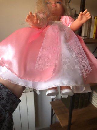 Muñeca rubia vestido princesa rosa