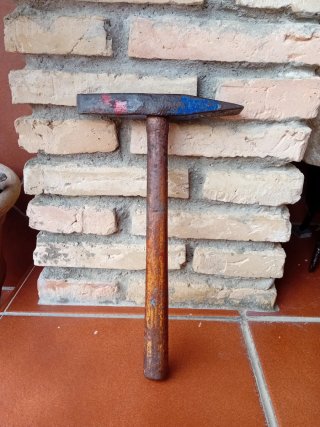 Martelli e martelli antichi. VEDI FOTO