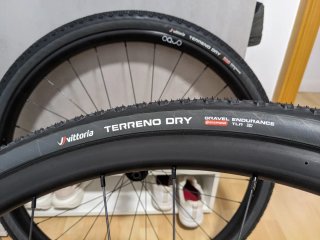 Ruedas Oquo RC25PRO Zipp ZR1 Gravel/Carretera