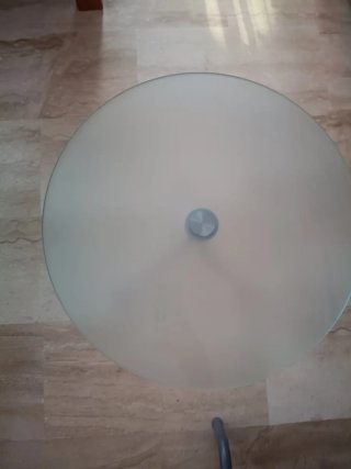 Mesa auxiliar cristal y metal