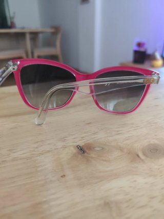 Gafas de sol Dolce & Gabbana negras y fucsia