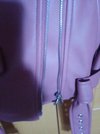 Cazadora cuero rosa Zara