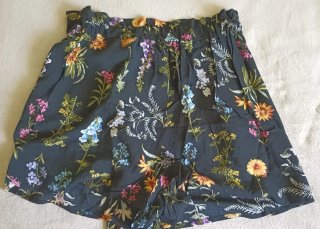 Pantalón corto estampado floral