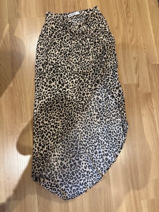 Falda larga Bershka estampado leopardo