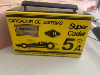Cargador de Baterías Super Cadet 5A