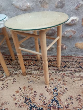 2 Mesitas redondas madera y cristal