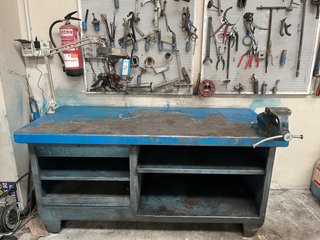 Banco de trabajo azul robusto