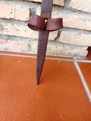Bigornia antigua de forja
