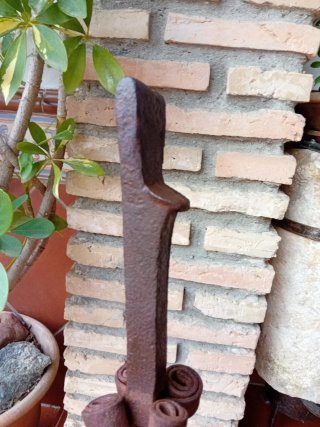 Bigornia antigua de forja