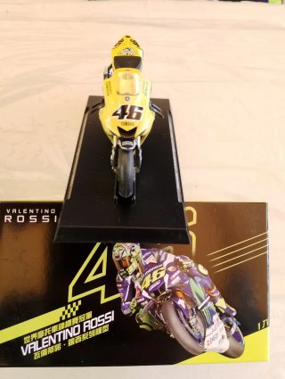 Yamaha YZR-M1 Valentino Rossi 2005