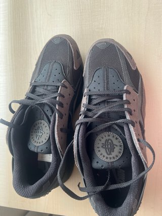 Zapatillas Nike Negras y Marrones