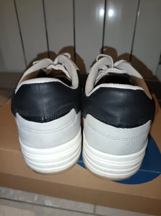 Sneakers Bershka uomo nere e bianche