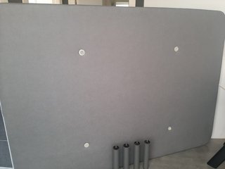 Base tapizada con patas