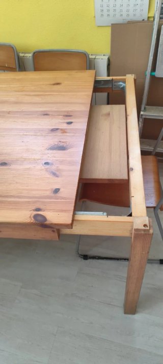 Mesa comedor madera + 6 sillas metal
