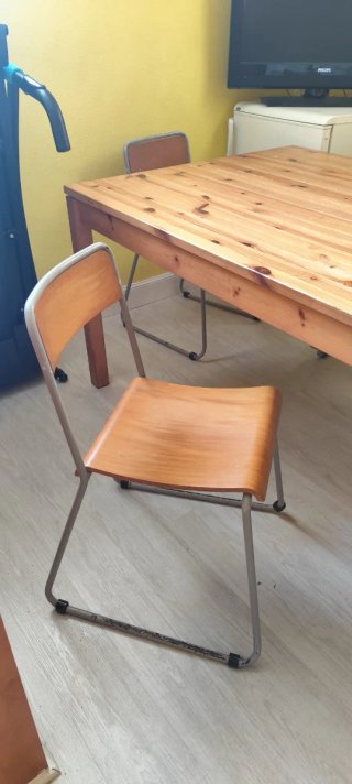Mesa comedor madera + 6 sillas metal