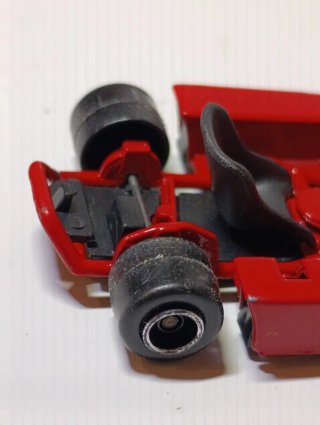 KART 1/25 MAJORETTE