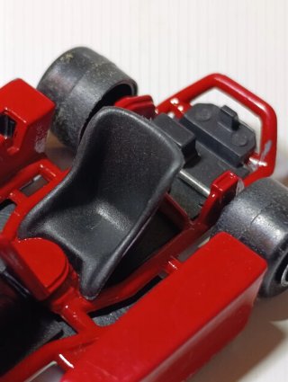 KART 1/25 MAJORETTE