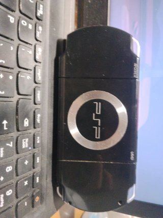 Sony PSP 2010 Negra con tarjeta Memoria