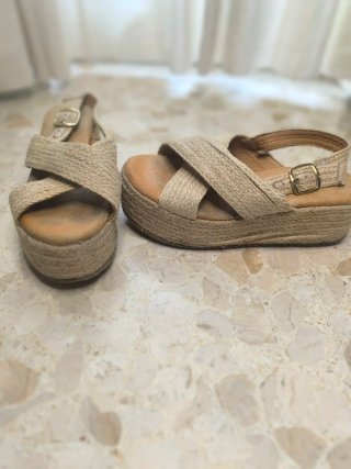 Sandalias plataforma mujer cruzadas beige