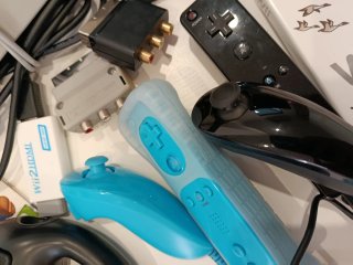 Consola Nintendo Wii con mandos y juegos