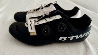 Zapatillas Carretera Btwin Negras y Blancas