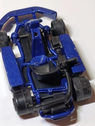 KART 1/25 MAJORETTE