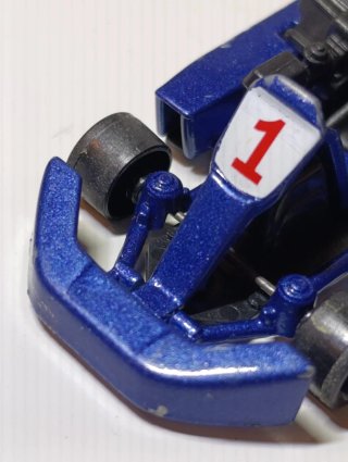 KART 1/25 MAJORETTE