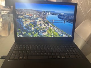 Lenovo V130-15IGM Portátil 15 Negro