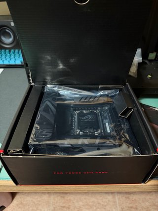 Placa Base ASUS ROG STRIX B860-I GAMING WIFI
