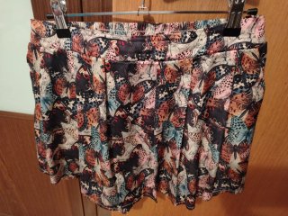 Falda pantalón Stradivarius mariposas