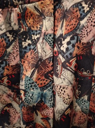 Falda pantalón Stradivarius mariposas