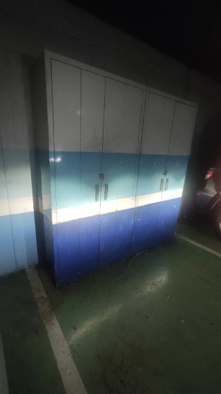 Armarios metálicos garaje puertas batientes