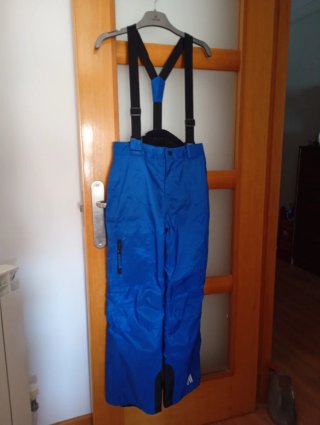 Pantalón de nieve  con tirantes talla 11-12 años