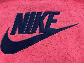 Felpa Nike con logo bordato