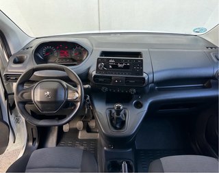 Furgoneta Peugeot Partner 2021