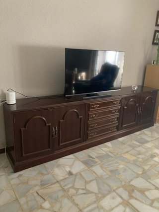 REGALO Mueble de salón clásico