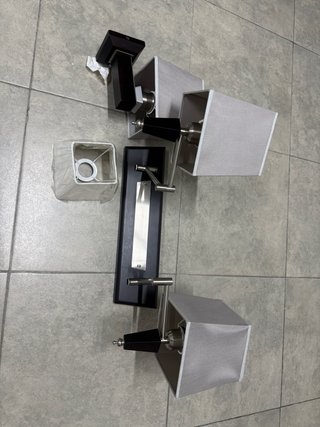 Apliques de pared con tulipas grises