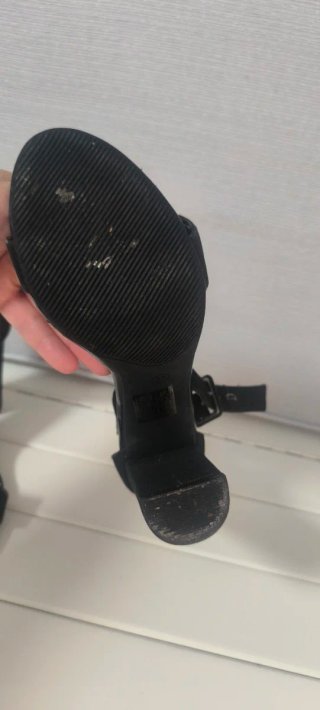 Sandalias Negras Talla 37 Nuevas No pesan nada.
