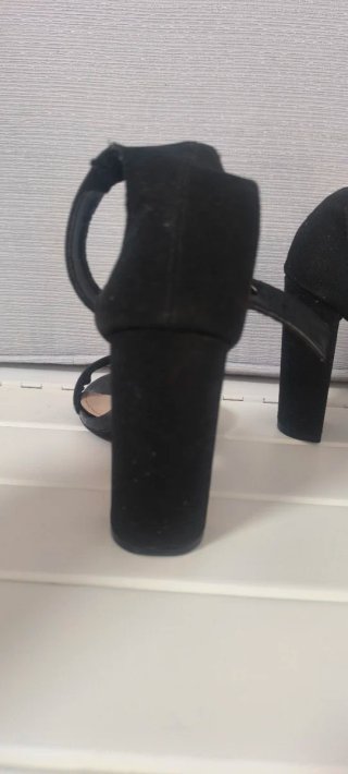 Sandalias Negras Talla 37 Nuevas No pesan nada.