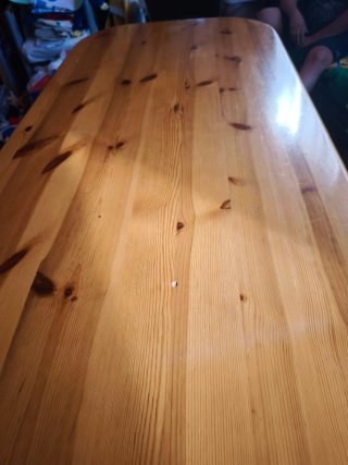 Mesa de comedor rústica de pino