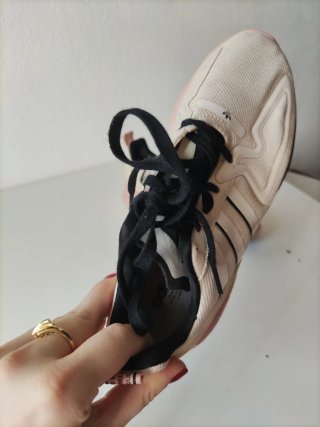 Zapatillas Adidas Beige y Rosa