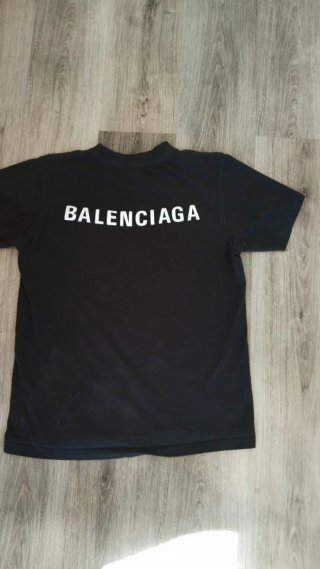 Camiseta Balenciaga Negra