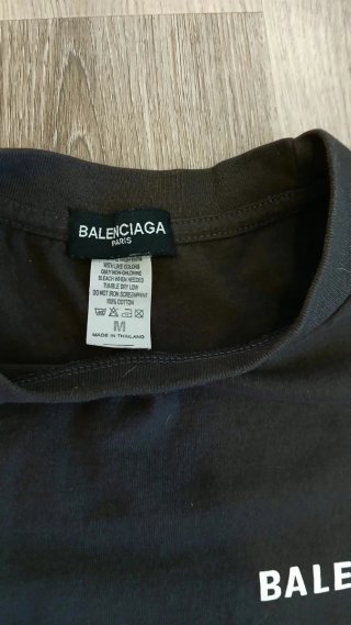 Camiseta Balenciaga Negra