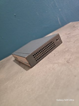 Switch HP 1410-8 (8 Porte) Metallo