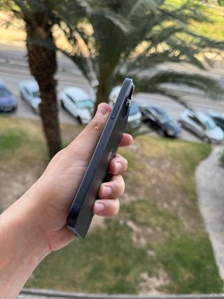 iPhone 15 Plus - 93% Batería